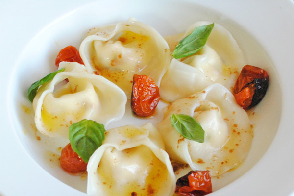 Tomato and Ricotta Tortellini with Basil by Pete Evans – How to wrap the perfect tortellini